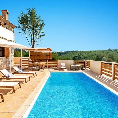 Villa Artemisia By