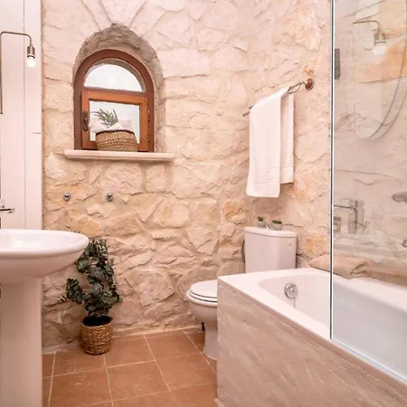 فيلة Artemisia By آغيوس نيكولاوس