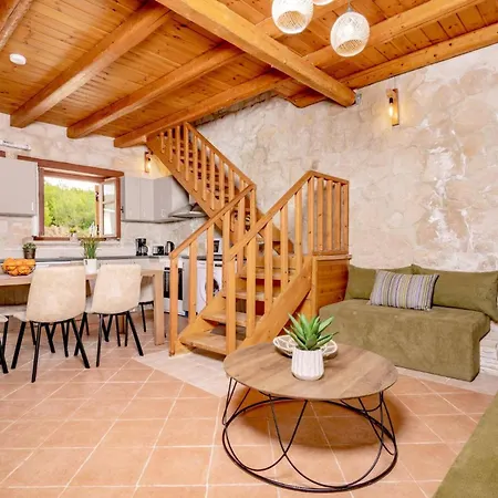 Artemisia By Агиос-Николаос