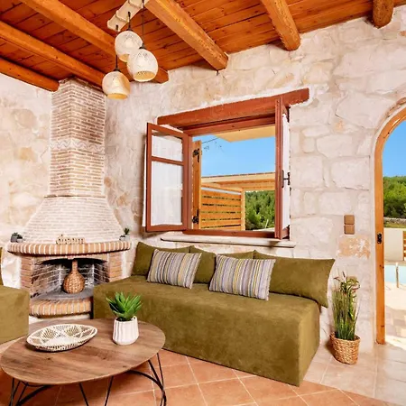 Artemisia By וילה *